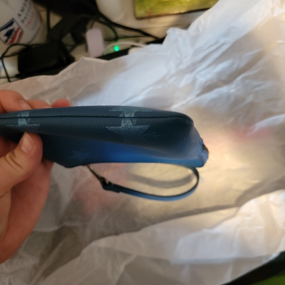 Coach Limited Edition Canyon Blue Star Metallic Corner Zip Wristlet EUC - Picture 10 of 16